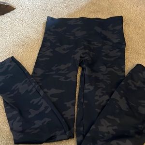 Spanx high waisted camo leggings size L